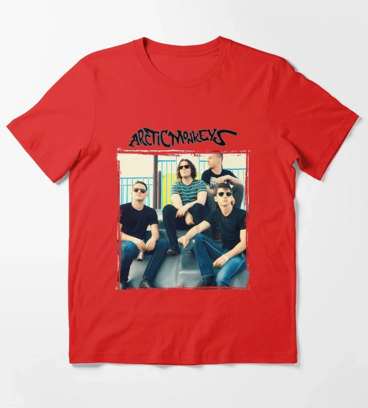 Arctics Monkeyss Retro Band Vintage 90s Indie Rock Music Aesthetic T-Shirt Red