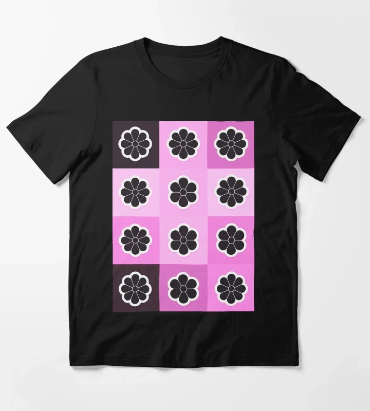 Daisies on pink T-Shirt