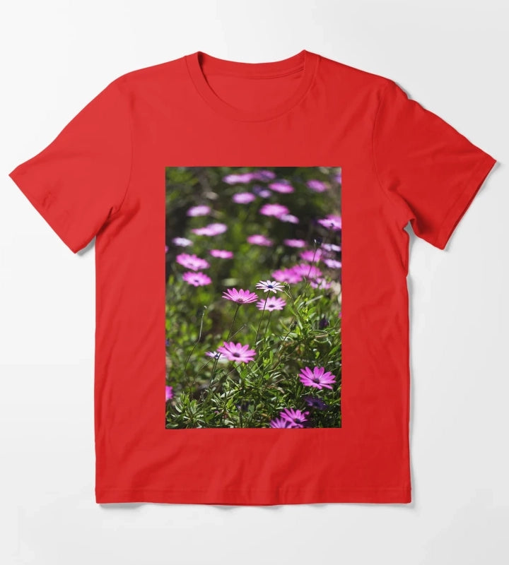 Daisy Cape Garden Display T-Shirt Red