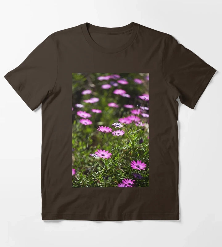 Daisy Cape Garden Display T-Shirt Brown