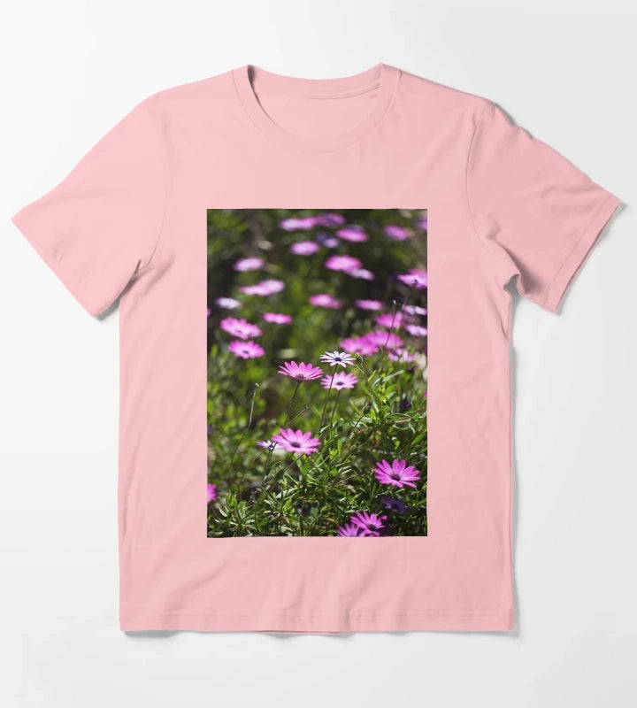 Daisy Cape Garden Display T-Shirt Dark Grey