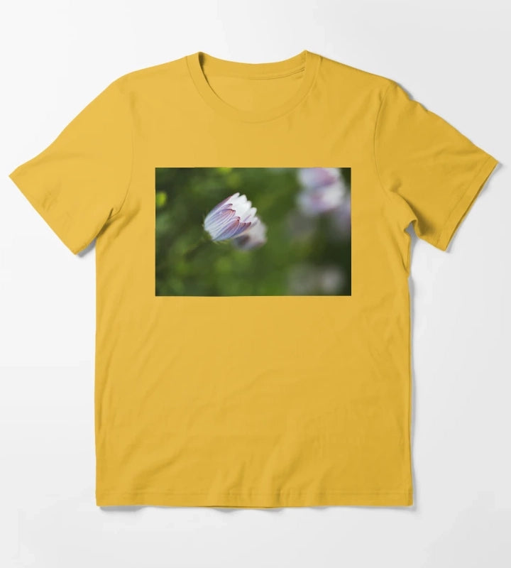 Daisy Cape Unfolding Dreams T-Shirt Yellow