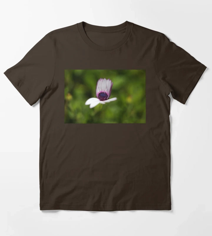 Daisy Cape Unfolding Still T-Shirt Brown