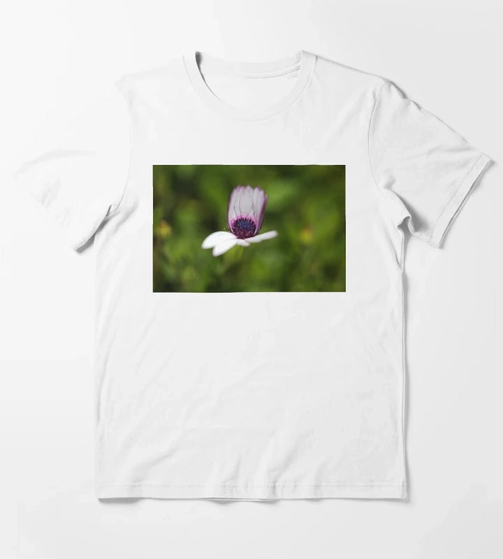 Daisy Cape Unfolding Still T-Shirt White