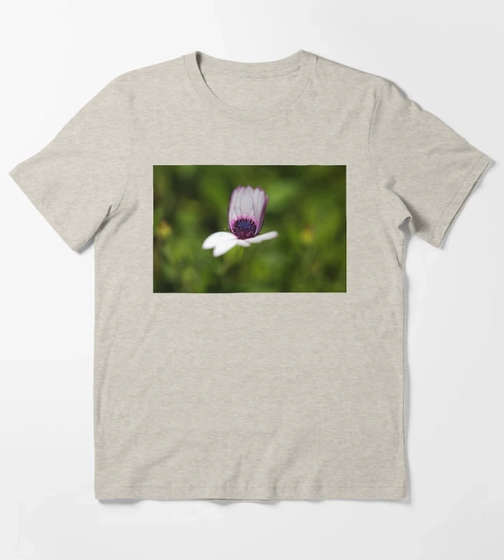 Daisy Cape Unfolding Still T-Shirt Cream