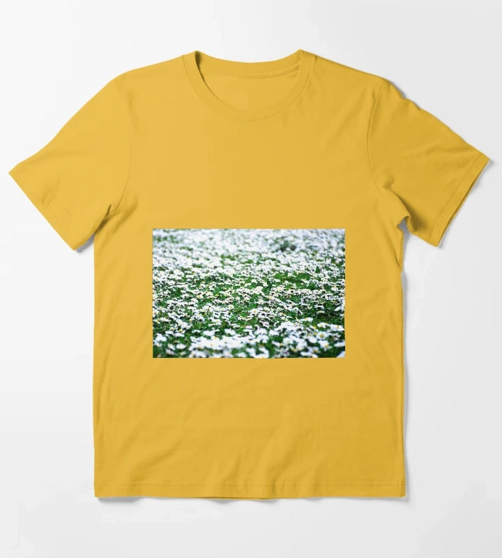 Daisy bloom artwork T-Shirt Yellow