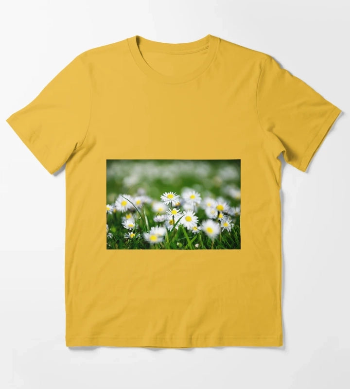 Daisy land art work T-Shirt Yellow