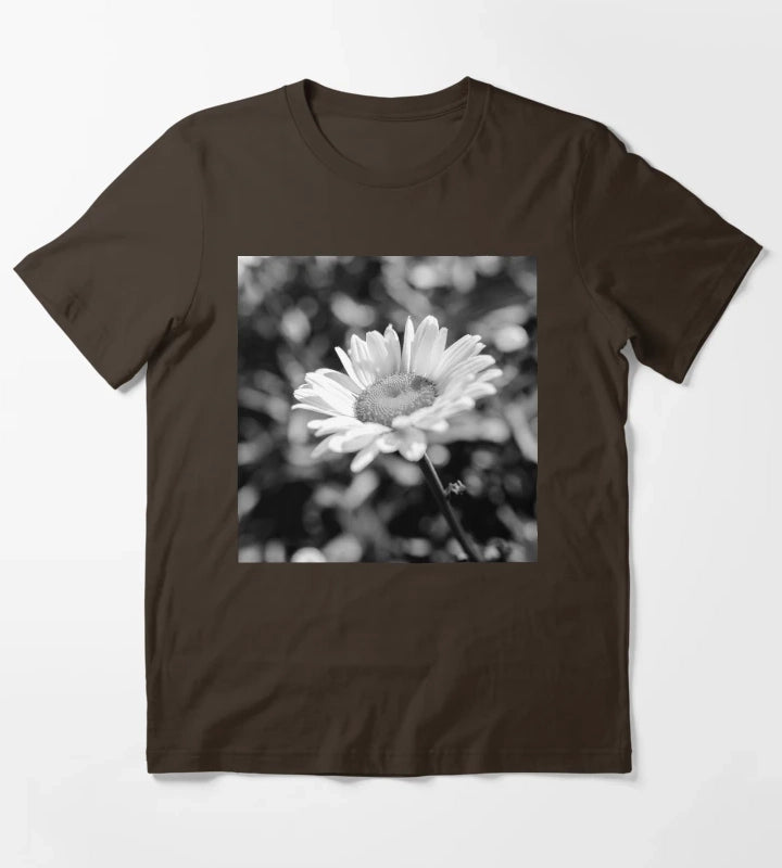 Elegant Daisy Flower In Black And White T-Shirt Brown