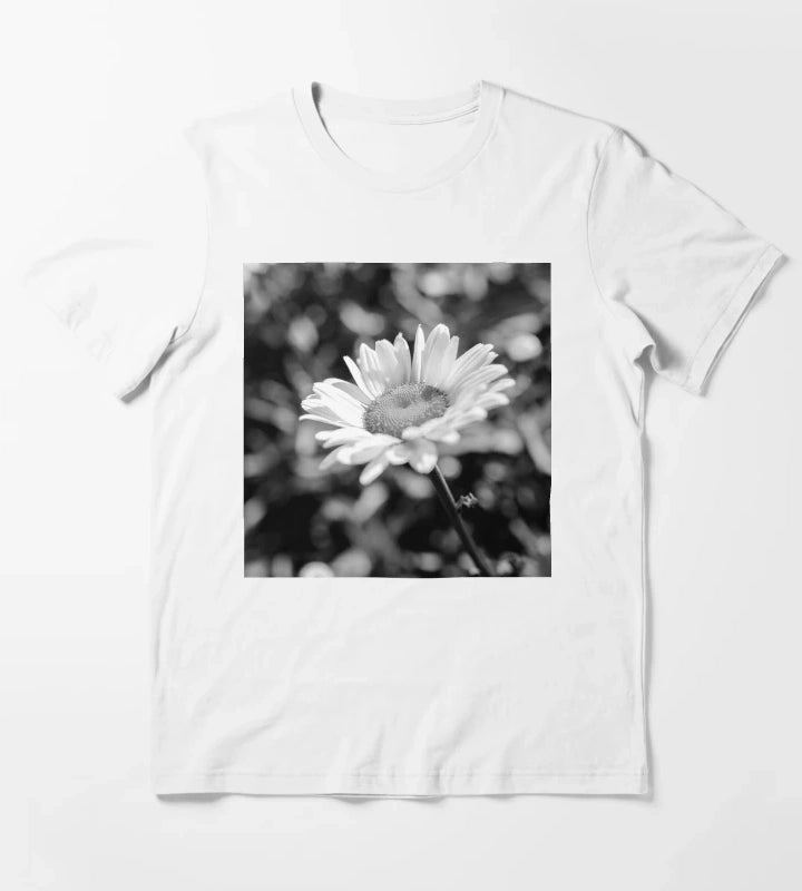 Elegant Daisy Flower In Black And White T-Shirt White