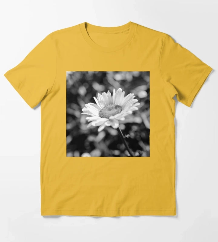 Elegant Daisy Flower In Black And White T-Shirt Yellow