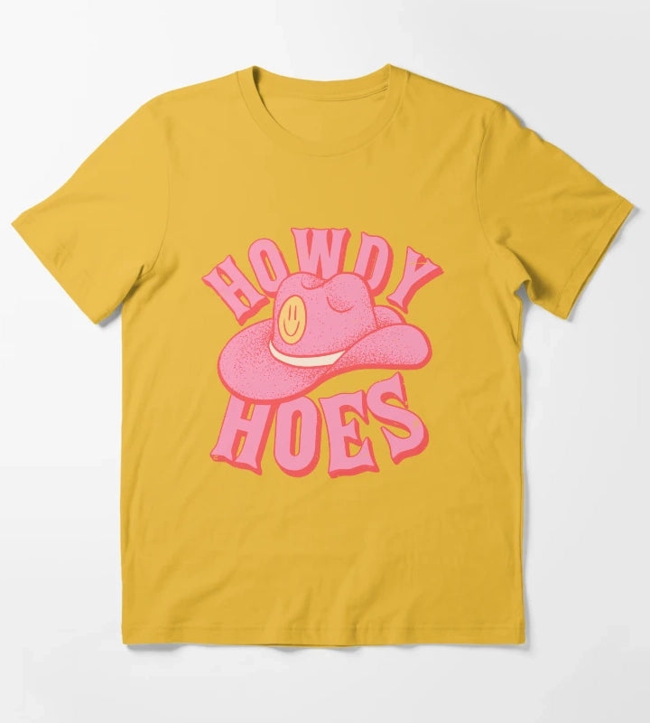 Howdy Hoes Pink Cowboy Cowgirl Rodeo Hat Preppy Aesthetic MEME HOWDY YALL Black Background T-Shirt Yellow
