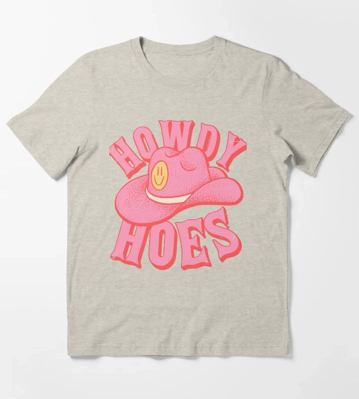 Howdy Hoes Pink Cowboy Cowgirl Rodeo Hat Preppy Aesthetic MEME HOWDY YALL White Background T-Shirt Cream
