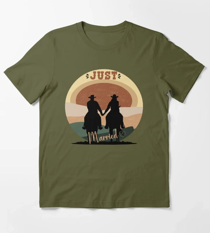 Just Married Cowboy Couple On Horseback T-Shirt Olive Green