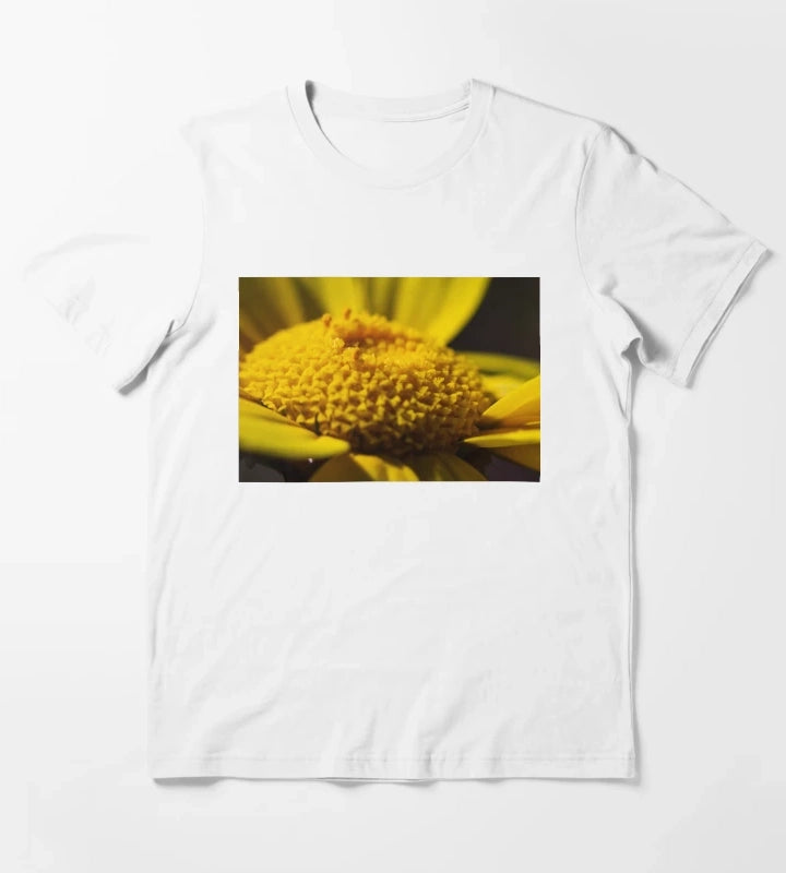 Macro CloseUp Of Yellow Daisy Flower Center With Petals And Pollen Texture T-Shirt White