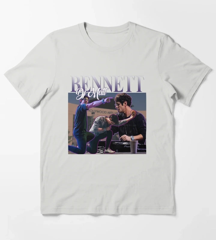 Matt Bennett Retro Homage Design T-Shirt Light Grey