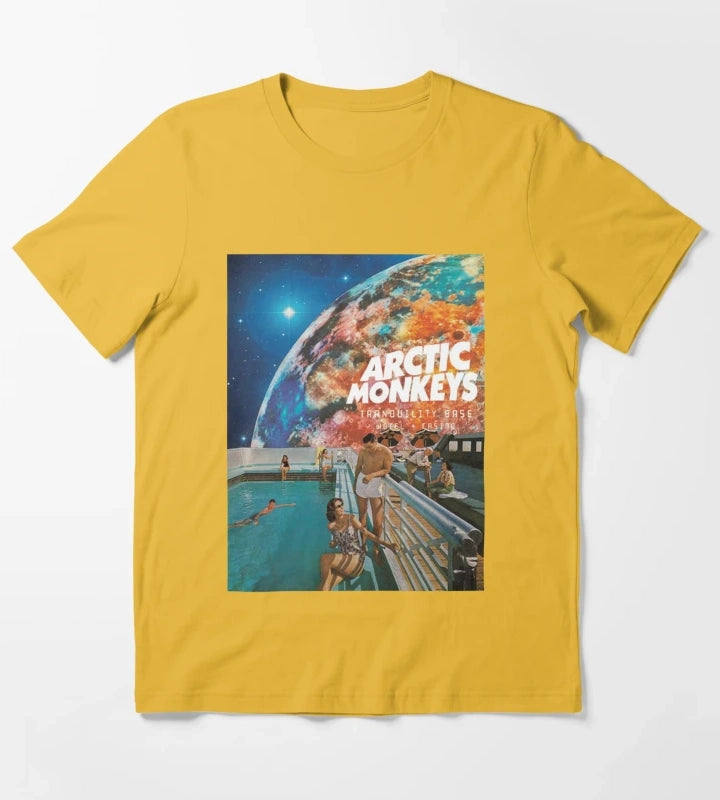Monkeys of the pool world T-Shirt Yellow