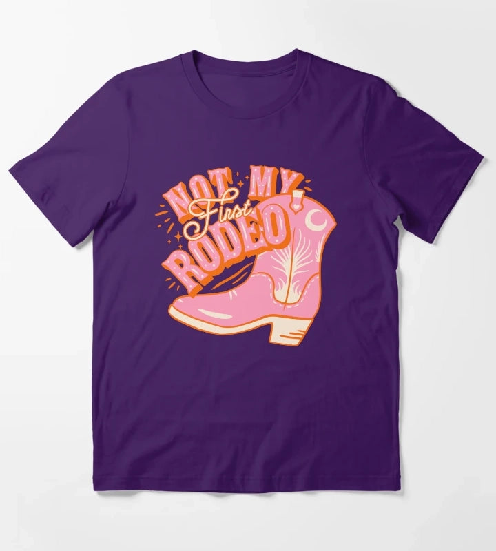 Not My First Rodeo Pink Cowboy Yeehaw Cowgirl Rodeo Boot Preppy Space Cowgirl Aesthetic Yee Haw HOWDY YALL Pink Background T-Shirt Purple