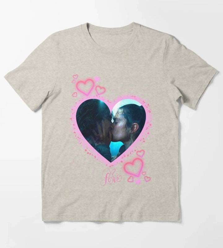 Reylo Kiss Pink Theme T-Shirt Cream